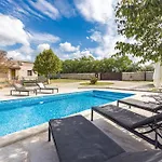 San Antonio With Private Swimming Pool וילה *