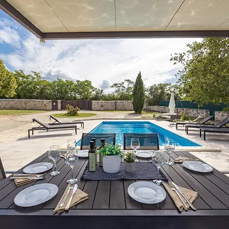 וילה San Antonio With Private Swimming Pool *